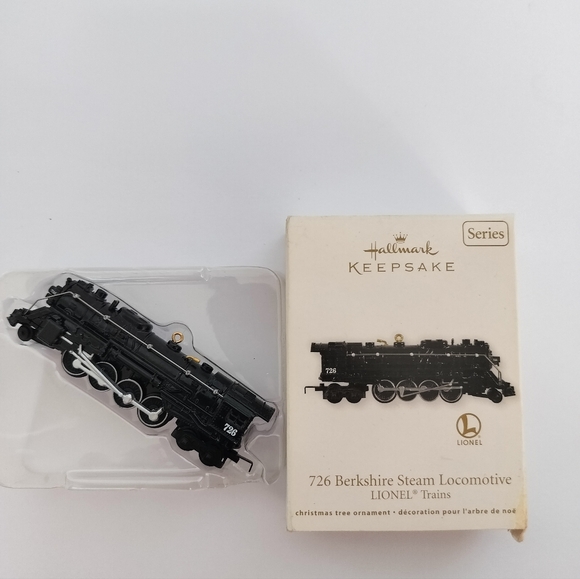 Hallmark Other - Hallmark Keepsake 726 Berkshire Steam Locomotive Lionel Trains 2011 figurine